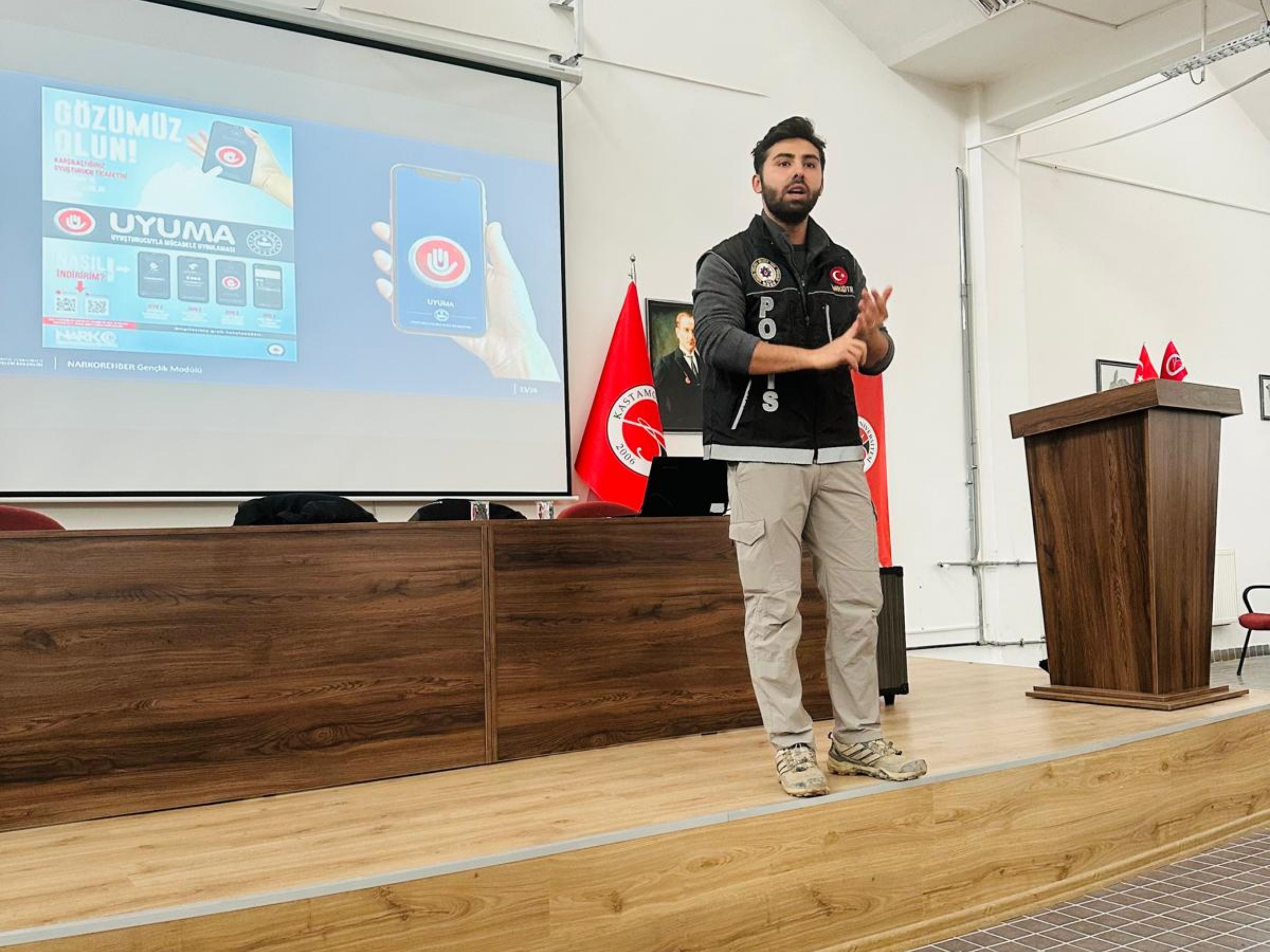 Yüksekokulumuzda Öğrencilerimize Yönelik “Narkotik Farkındalık Eğitimi” Gerçekleştirildi