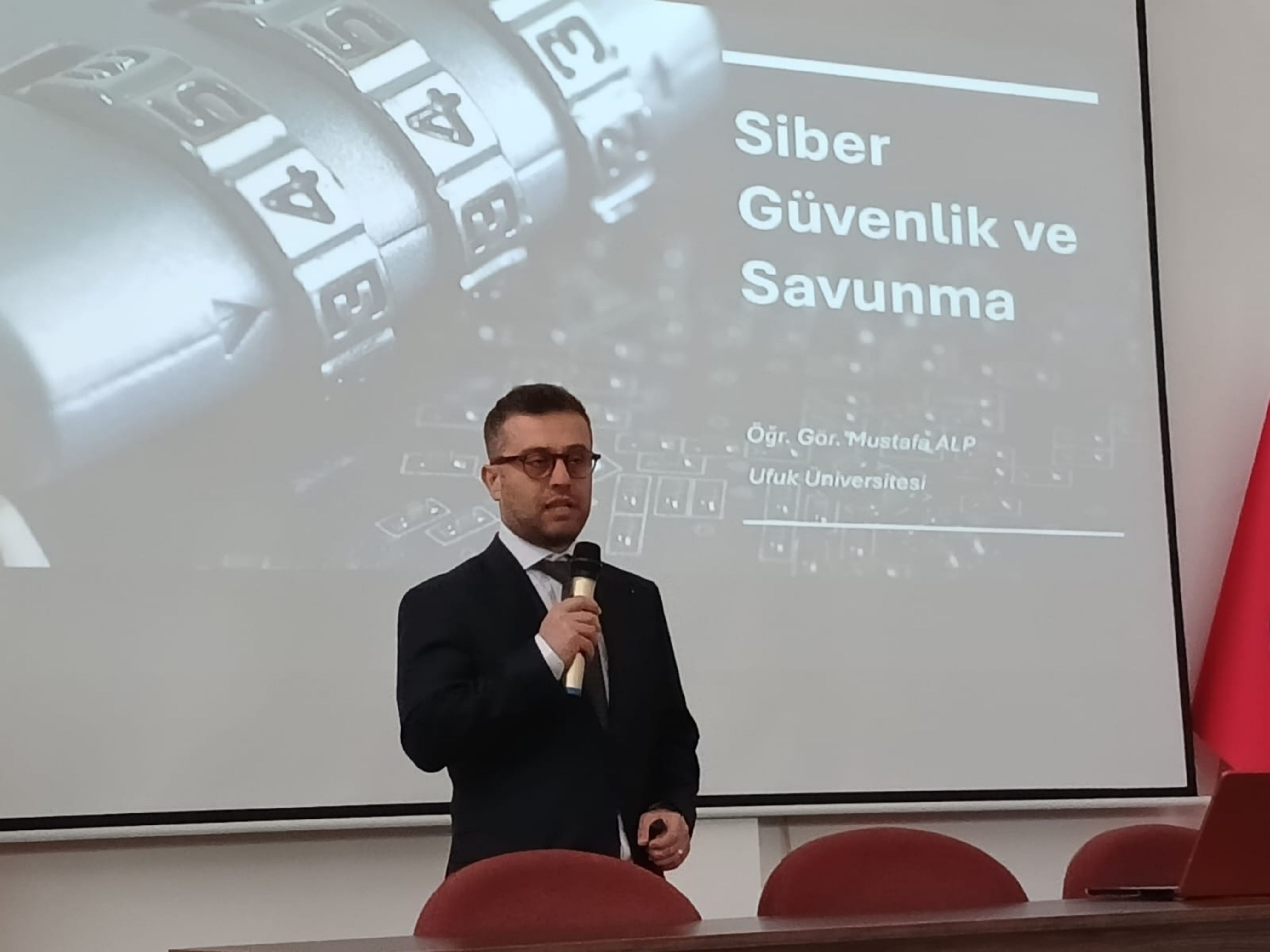Taşköprü MYO’da Siber Güvenlik Farkındalığı Eğitimi Gerçekleştirildi