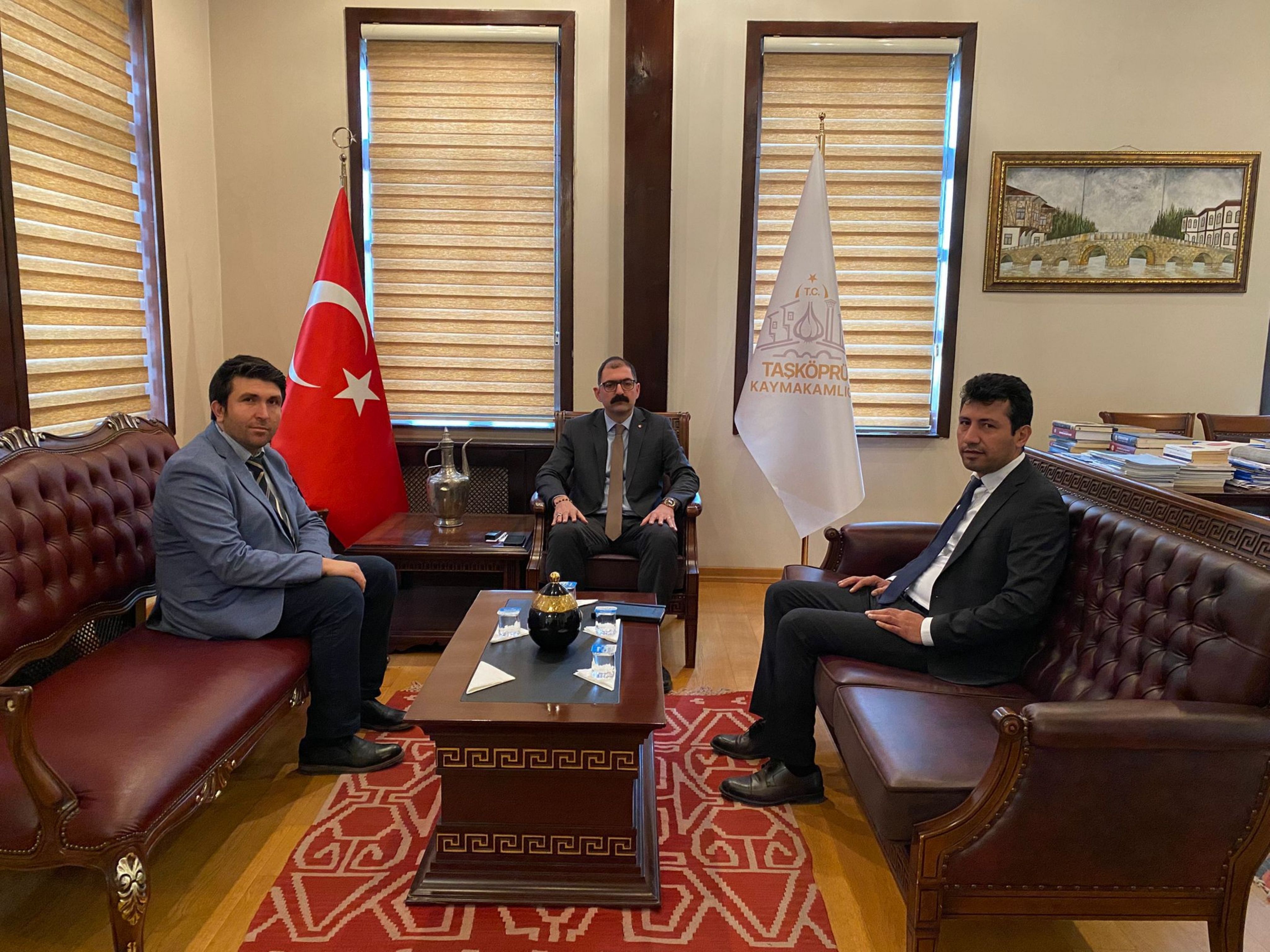 Taşköprü Meslek Yüksekokulu Yönetiminden Kaymakamlık Ziyareti