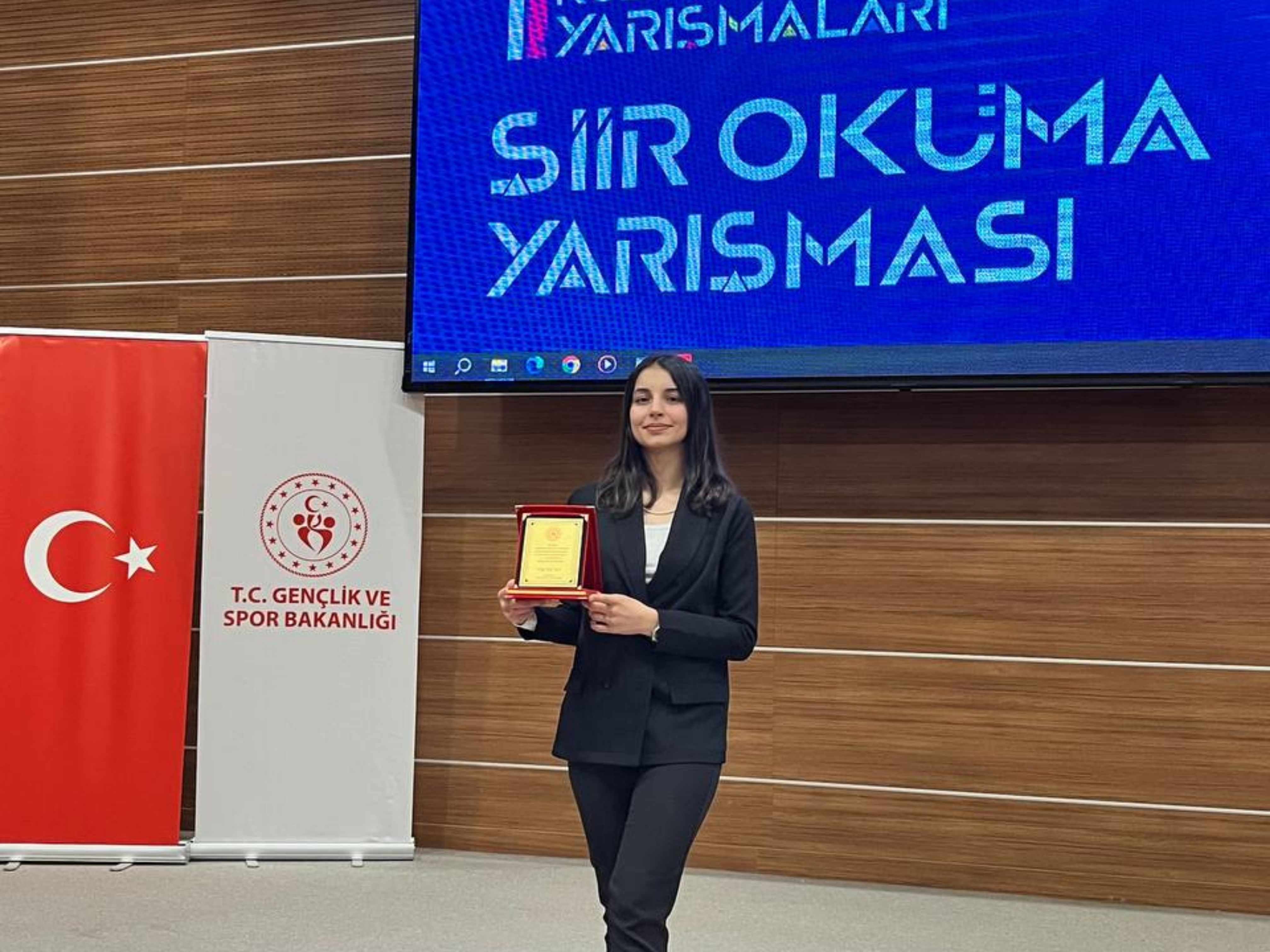 Taşköprü MYO Öğrencisi Yaren Güneş, Kültür ve Sanat Yarışmaları’nda İl Üçüncüsü