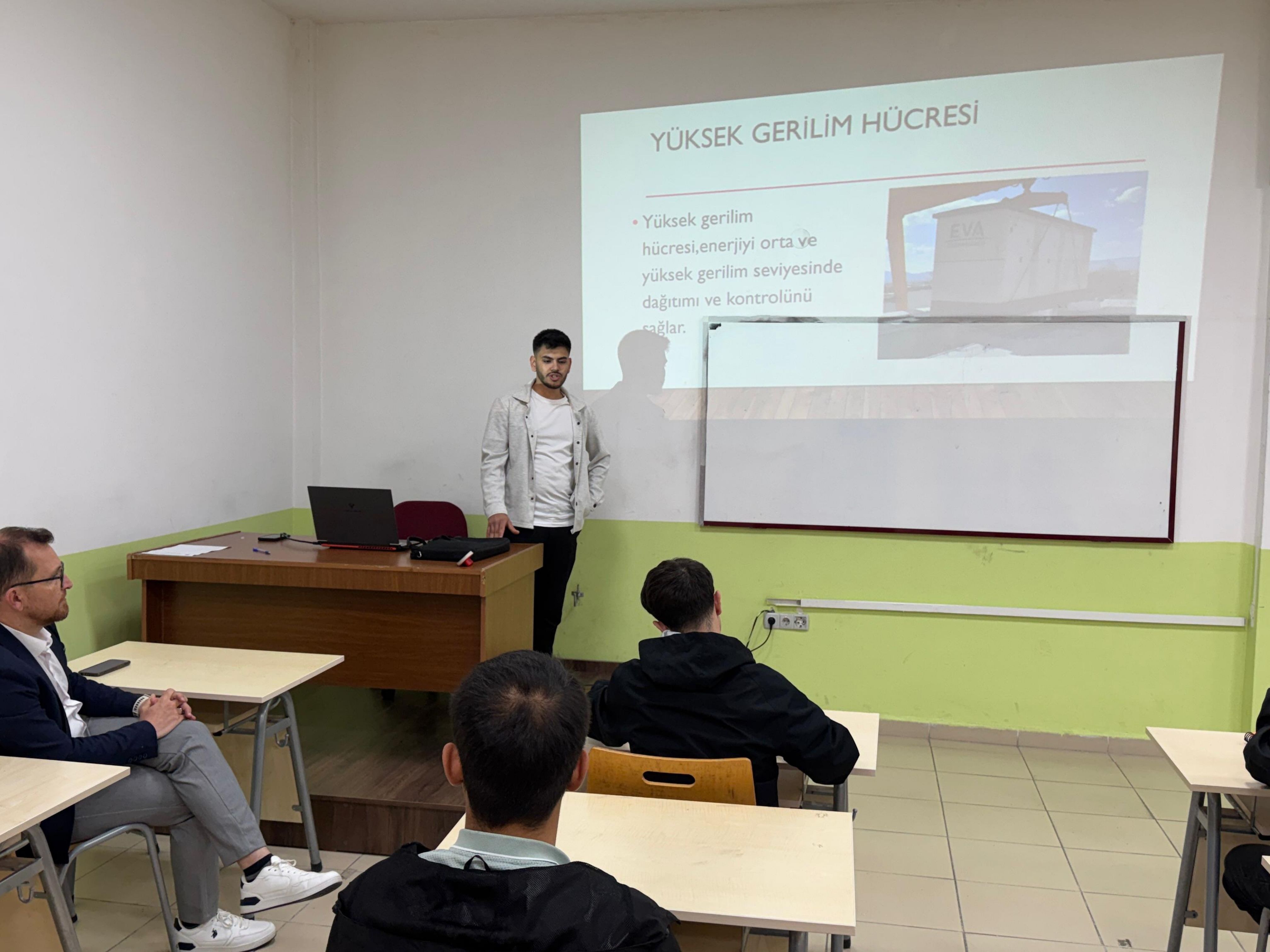 Elektrik ve Enerji Bölümünde Mezun Buluşması Gerçekleştirildi