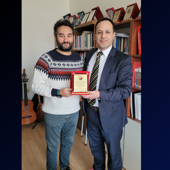 Prof.Dr. Sıtkı AKARSU'ya Teşekkür Plaketi Takdim Edildi